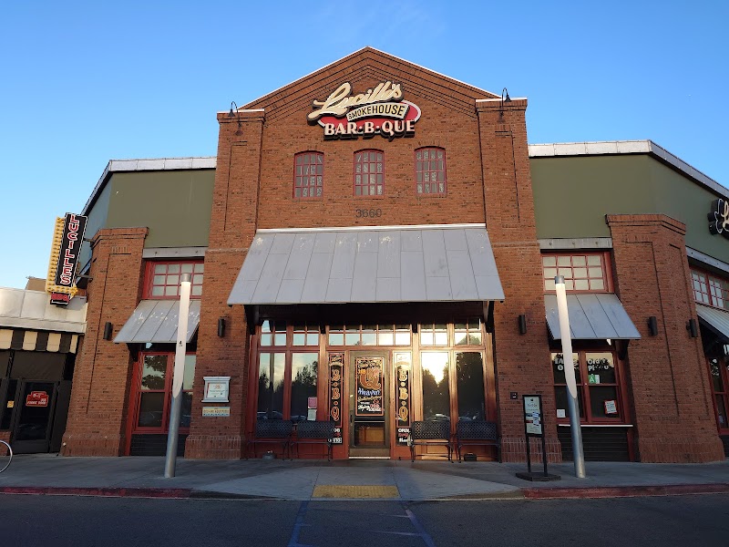 Lucille's Smokehouse Bar-B-Que - photo 4