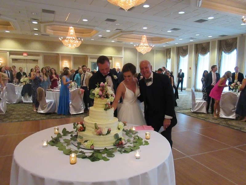 Cravings Gourmet Desserts - Catering in St. Louis, Missouri